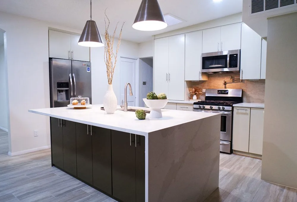 el-paso-kitchen-remodel-contractors Modern kitchen renovation in El Paso, TX by ROI Kitchen Creations